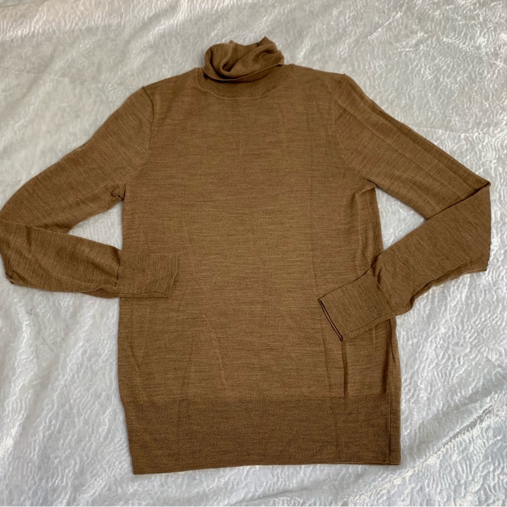 J CREW camel colored merino Turtleneck Sweater size xs
